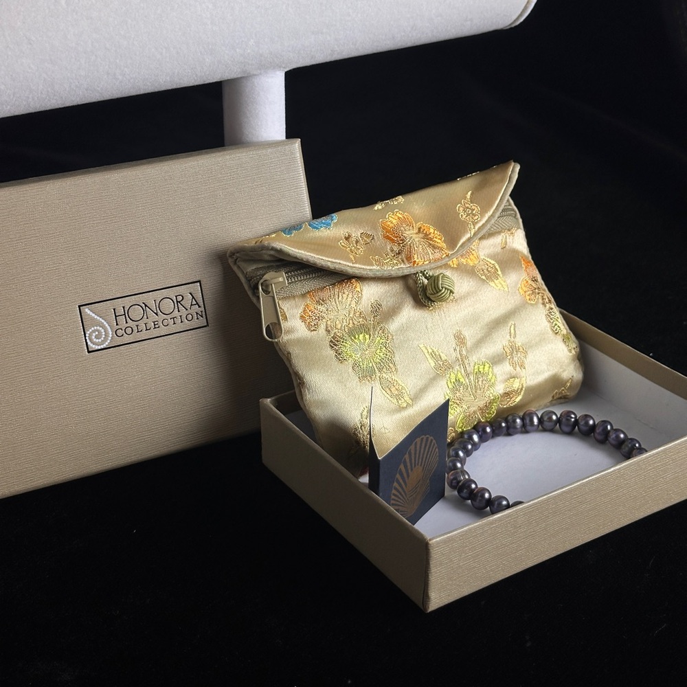 Honora Collection Black Freshwater Pearl Stretch Bracelet – With Box & Pouch